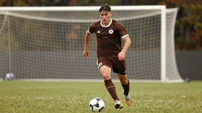 Trainer Marcel Rapp setzt beim 1:1 in Cottbus auf Tomoya Ando anstelle von Lars Ritzka in der 4-1-4-1-Formation, während...