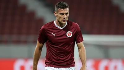 FC St. Pauli is considering the signing of Jansson, a player who could potentially play as a right defender or wing-back